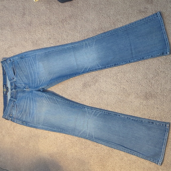 Lucky Brand 10/30 Sweet N Low Semi-Distressed Bootcut Denim Blue Jeans Faded - Picture 1 of 16